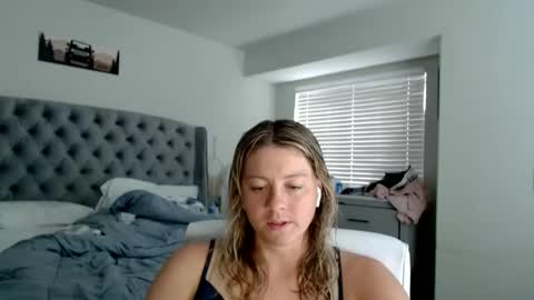 thatprettyblondegirl online show from 24, 2, 2025