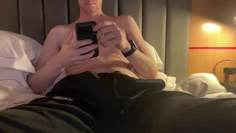 Snapshot of thatvideoguy chatting on 21, 4, 2026 thatvideoguy online show from 21, 4, 2026