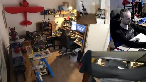 Snapshot of the0archon chatting on 29, 11, 2025 Michal online show from 29, 11, 2025