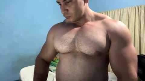 Snapshot of the_beastmuscle chatting on 7, 2, 2025 beast online show from 7, 2, 2025