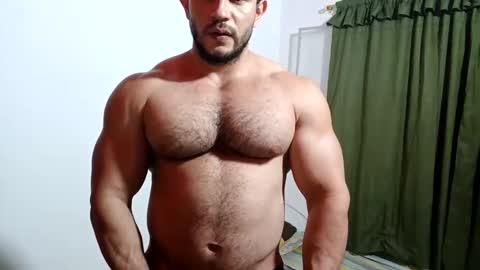Snapshot of the_beastmuscle chatting on 8, 10, 2025 beast online show from 8, 10, 2025