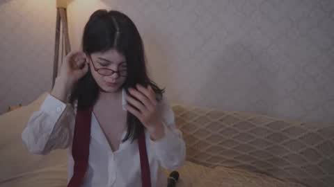 Snapshot of the_cure___ chatting on 3, 11, 2025 EllaLyn online show from 3, 11, 2025