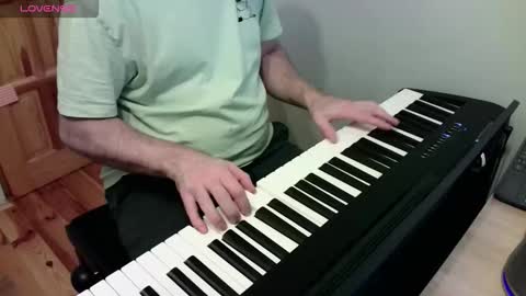 Stephan 34  Cassandra 25 online show from 20, 2, 2026