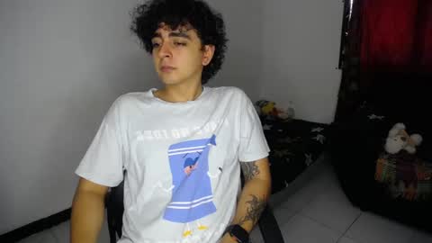 Snapshot of the_r00m chatting on 13, 9, 2025 Jaime  Angela online show from 13, 9, 2025