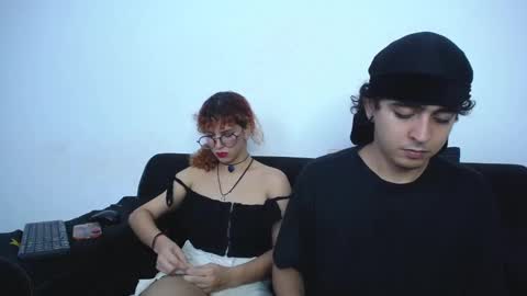 Snapshot of the_r00m chatting on 18, 9, 2025 Jaime  Angela online show from 18, 9, 2025