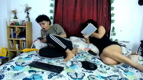 Snapshot of the_r00m chatting on 7, 10, 2025 Jaime  Angela online show from 7, 10, 2025