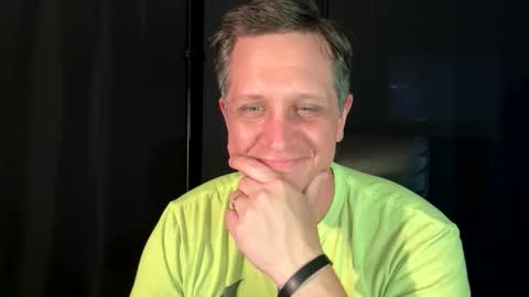 Snapshot of thebatandthecat10 chatting on 5, 6, 2026 ISABELLA or MATT online show from 5, 6, 2026
