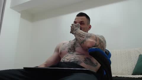 Snapshot of thebestmuscles chatting on 17, 6, 2026 John online show from 17, 6, 2026