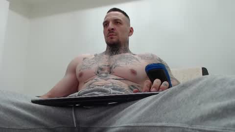 Snapshot of thebestmuscles chatting on 13, 7, 2026 John online show from 13, 7, 2026