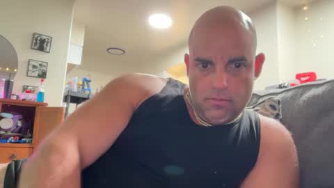 Snapshot of thebuzz777 chatting on 31, 10, 2025 theBuzz777 online show from 31, 10, 2025