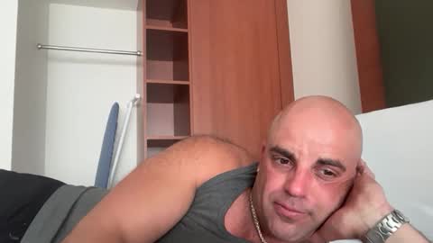 Snapshot of thebuzz777 chatting on 6, 11, 2025 theBuzz777 online show from 6, 11, 2025