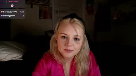 Snapshot of thedancingalien chatting on 1, 5, 2026 Kassandra Grant online show from 1, 5, 2026