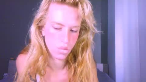 Snapshot of thedollxxxperience chatting on 8, 6, 2026 Yolanda online show from 8, 6, 2026