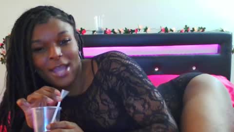 Snapshot of theebody chatting on 12, 10, 2025 theebody online show from 12, 10, 2025