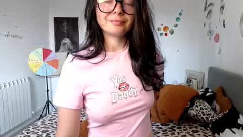 Snapshot of thefarmergirl chatting on 6, 6, 2026 TheFarmergirl online show from 6, 6, 2026