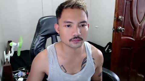 Snapshot of thefriskyasian chatting on 4, 2, 2025 Jaycee online show from 4, 2, 2025