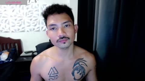 Snapshot of thefriskyasian chatting on 22, 10, 2025 Jaycee online show from 22, 10, 2025