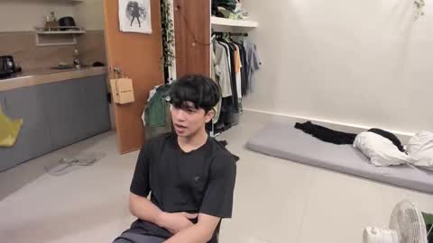 Green online show from 11, 10, 2025