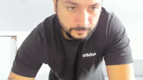 Snapshot of theguardian7 chatting on 2, 11, 2025 theguardian7 online show from 2, 11, 2025