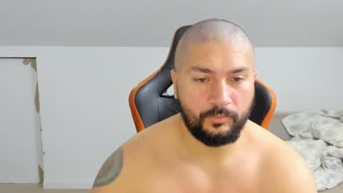 Snapshot of theguardian7 chatting on 15, 11, 2025 theguardian7 online show from 15, 11, 2025