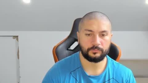 Snapshot of theguardian7 chatting on 16, 11, 2025 theguardian7 online show from 16, 11, 2025