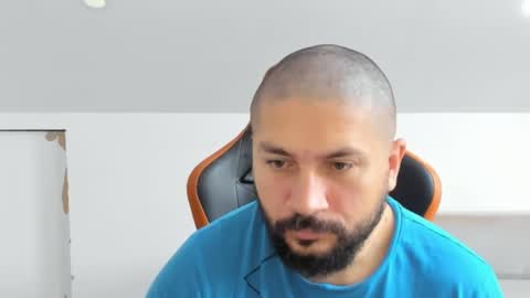 Snapshot of theguardian7 chatting on 17, 11, 2025 theguardian7 online show from 17, 11, 2025