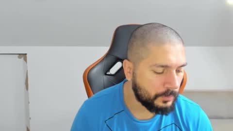 Snapshot of theguardian7 chatting on 19, 11, 2025 theguardian7 online show from 19, 11, 2025