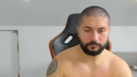 Snapshot of theguardian7 chatting on 22, 11, 2025 theguardian7 online show from 22, 11, 2025