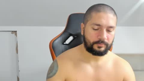 Snapshot of theguardian7 chatting on 23, 11, 2025 theguardian7 online show from 23, 11, 2025