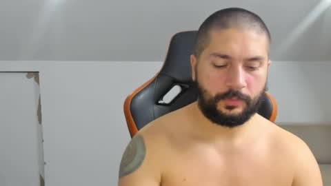 Snapshot of theguardian7 chatting on 23, 11, 2025 theguardian7 online show from 23, 11, 2025