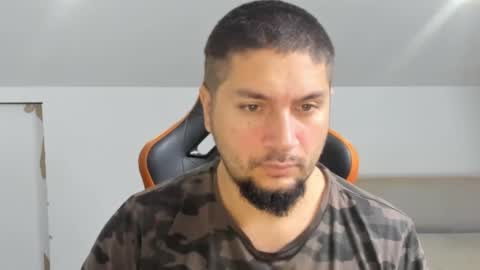 Snapshot of theguardian7 chatting on 14, 12, 2025 theguardian7 online show from 14, 12, 2025