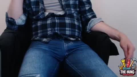 Snapshot of thehunghandyman chatting on 8, 6, 2026 TheHungHandyman online show from 8, 6, 2026