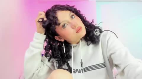 Theia  online show from 30, 1, 2025