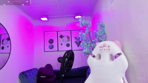 Theia  online show from 23, 2, 2026