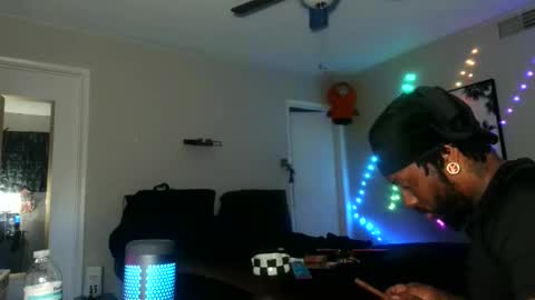 Snapshot of theinceptioncouple444 chatting on 5, 11, 2025 IXMCOUPLE444 online show from 5, 11, 2025