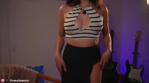 Snapshot of theirismuse chatting on 8, 10, 2025 Iris online show from 8, 10, 2025