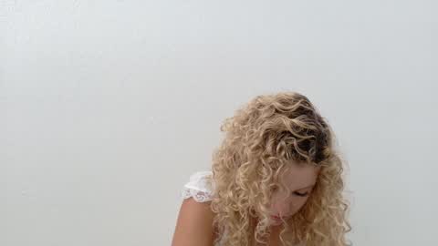 Lily Marie online show from 28, 5, 2026