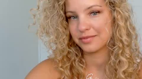 Snapshot of theislandgirl chatting on 17, 6, 2026 Lily Marie online show from 17, 6, 2026