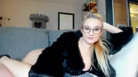 Snapshot of thejuliarobbie chatting on 30, 1, 2025 Julia Robbie online show from 30, 1, 2025