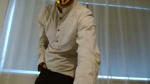 Snapshot of themaskedlondoner chatting on 1, 2, 2026 The Masked Londoner online show from 1, 2, 2026