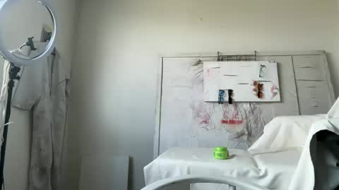 Lucy Lucy online show from 4, 11, 2025