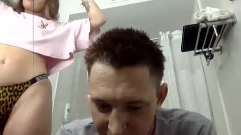 Snapshot of themaxwood chatting on 3, 3, 2026 themaxwood online show from 3, 3, 2026