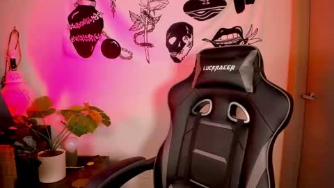 themelrose online show from 19, 11, 2025