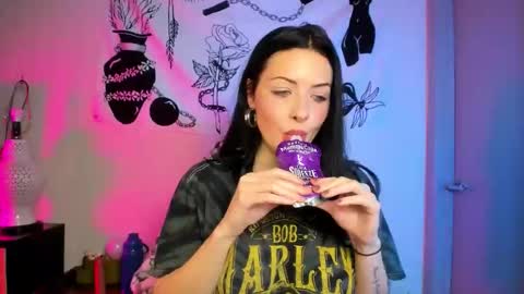 themelrose online show from 20, 12, 2025