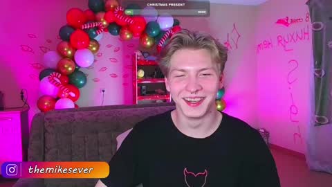 Snapshot of themikesever chatting on 15, 12, 2024 Sever online show from 15, 12, 2024