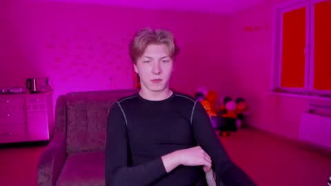 Snapshot of themikesever chatting on 3, 2, 2025 Sever online show from 3, 2, 2025