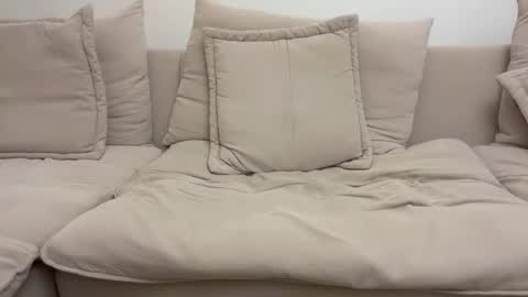 TheMonarchGoat online show from 1, 2, 2025