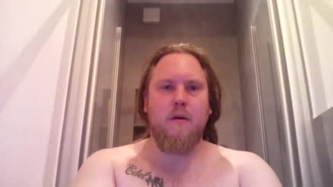 Snapshot of thenewdude1992 chatting on 5, 4, 2026 thenewdude1992 online show from 5, 4, 2026