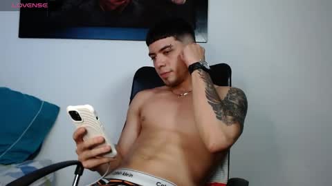 Snapshot of theo_levis chatting on 24, 4, 2026 theo_levis online show from 24, 4, 2026