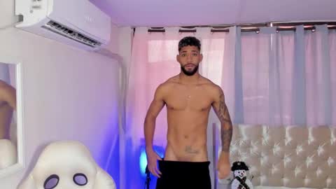 Snapshot of theo_sky1 chatting on 3, 12, 2025 Theo Sky online show from 3, 12, 2025